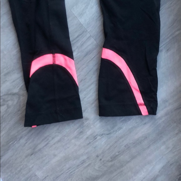 Black lululemon run inspire crop leggings - Picture 4 of 6